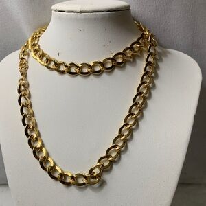 Elegant Monet Gold Chain Necklace